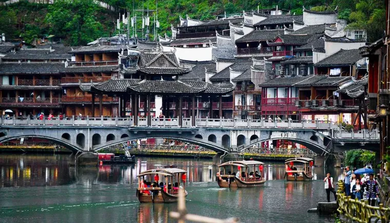 Cẩm nang du lịch Trương Gia Giới 2026 — Kinh nghiệm từ A đến Z cho người Việt